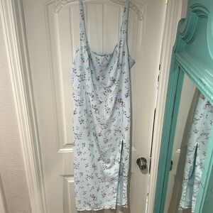 Light blue floral midi Abercrombie & Fitch dress. Size Large